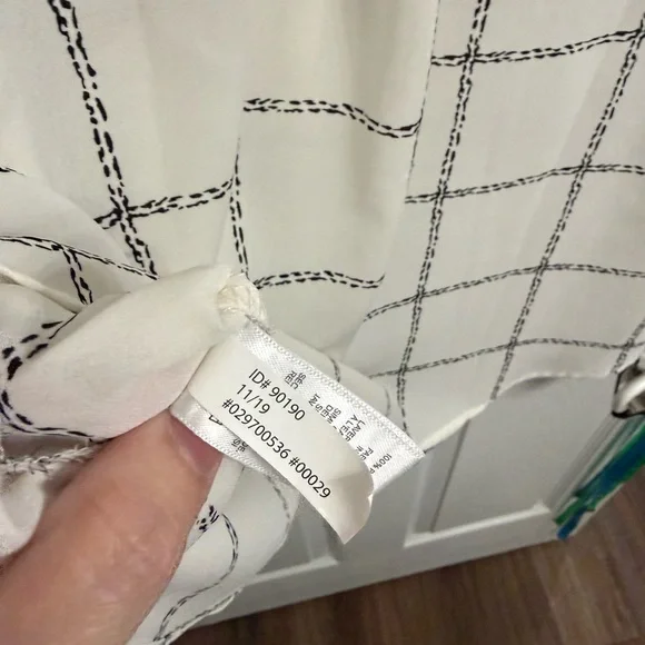 Express Portofino Ivory Black Windowpane Blouse M button up shirt semi sheer - Picture 6 of 7